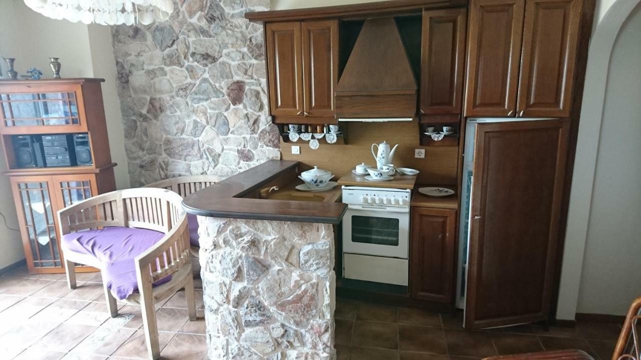 Το Πετρινο Villa Agia Marina Mikrolimanou Exterior photo