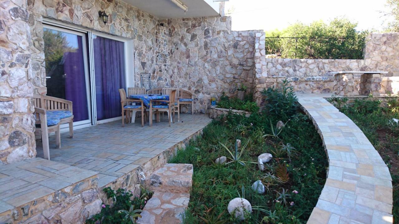 Το Πετρινο Villa Agia Marina Mikrolimanou Exterior photo