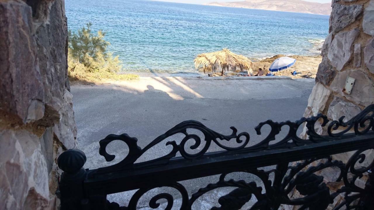 Το Πετρινο Villa Agia Marina Mikrolimanou Exterior photo